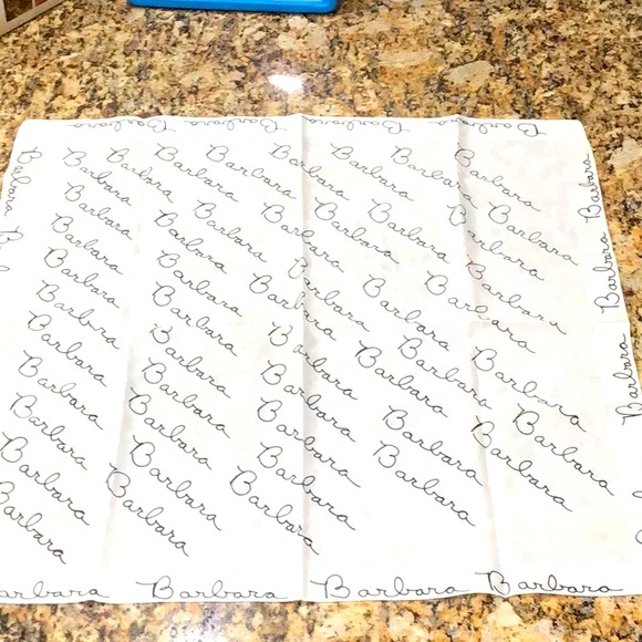 BARBARA scarf,  made in Italy EUC - Picture 1 of 4